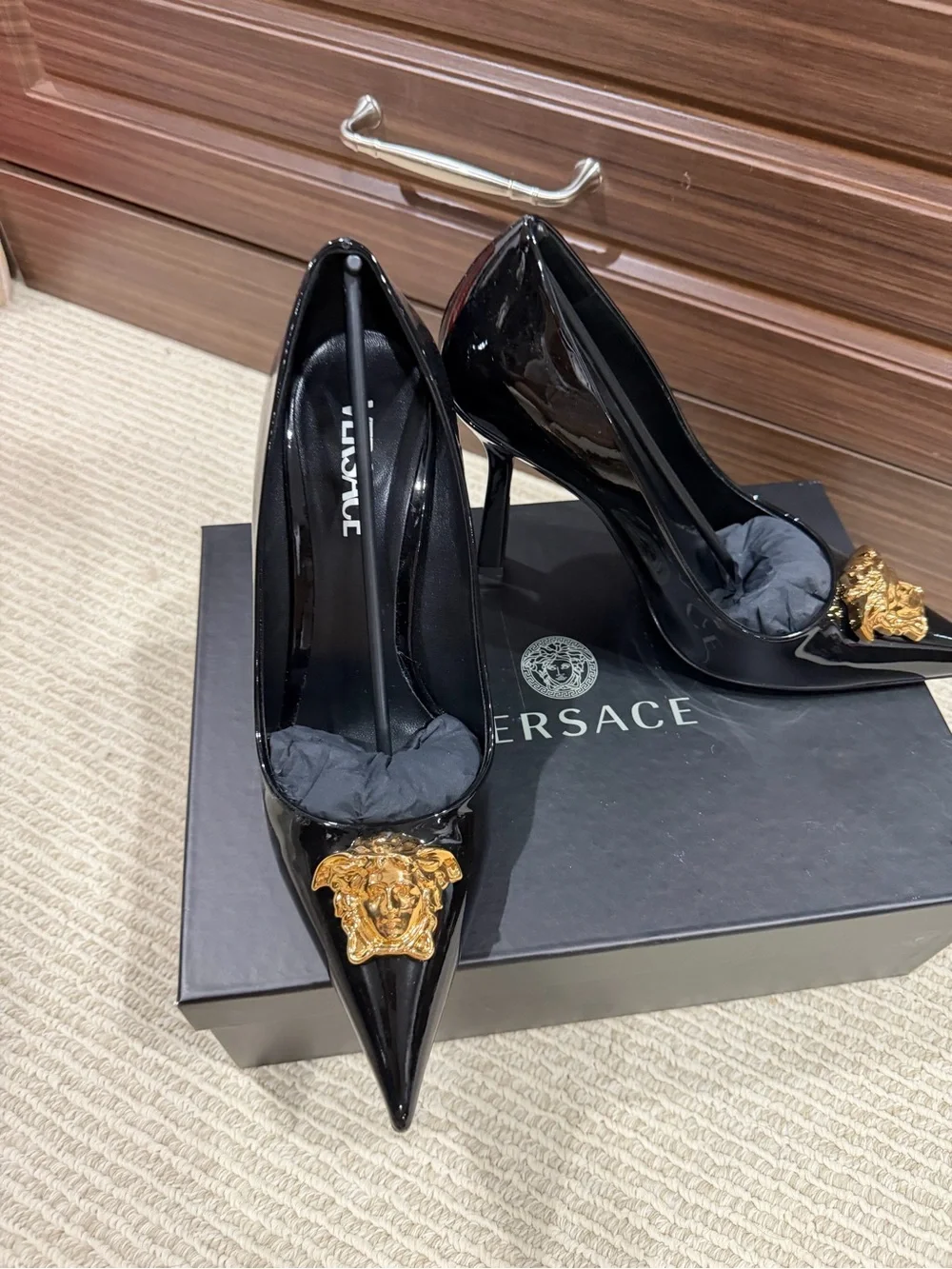 Versace Black Patent Leather Pointed Pumps with Gold Medusa - Picture 2 of 5